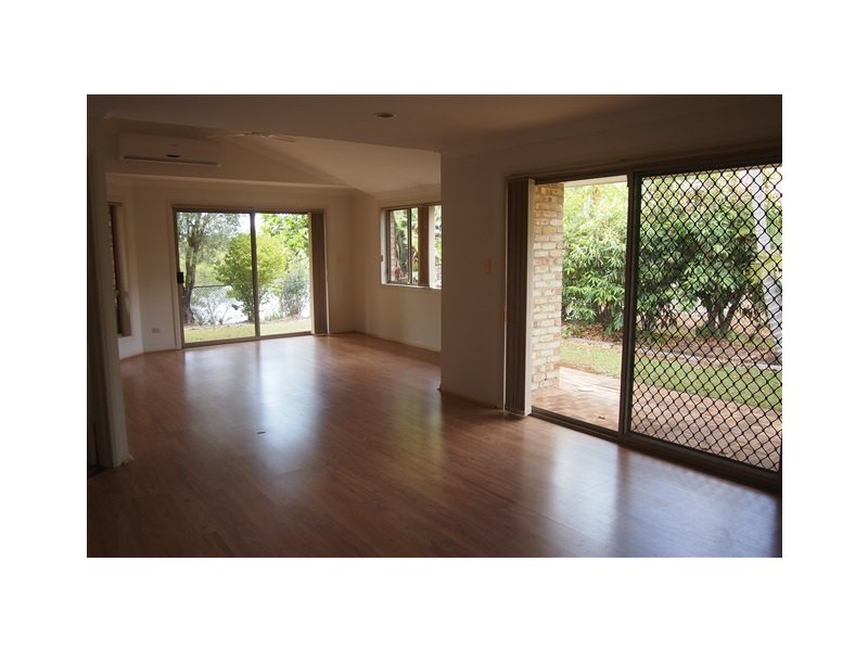 4 Koala Town Rd, Upper Coomera QLD 4209