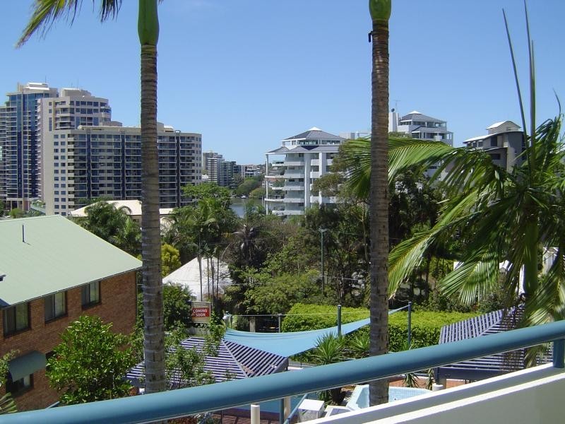 57 Lambert Street, Kangaroo Point QLD 4169