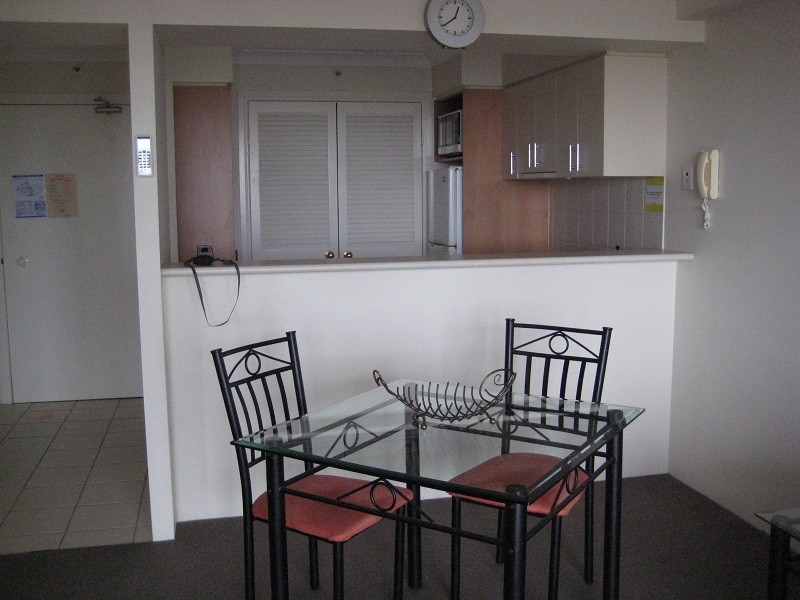 1053/2633 Gold Coast Highway, Broadbeach QLD 4218