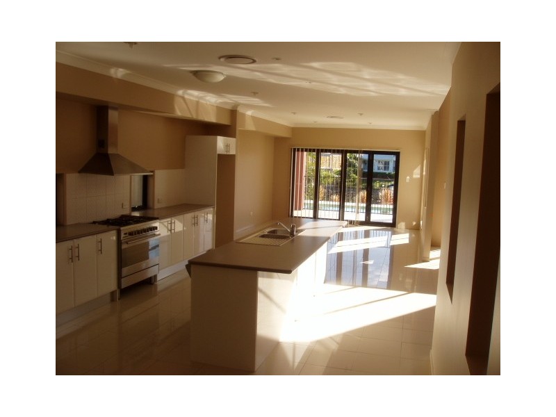 51 Coomera Court, Helensvale QLD 4212