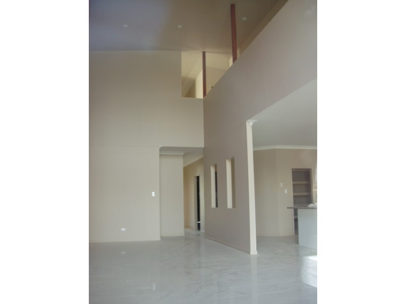 51 Coomera Court, Helensvale QLD 4212