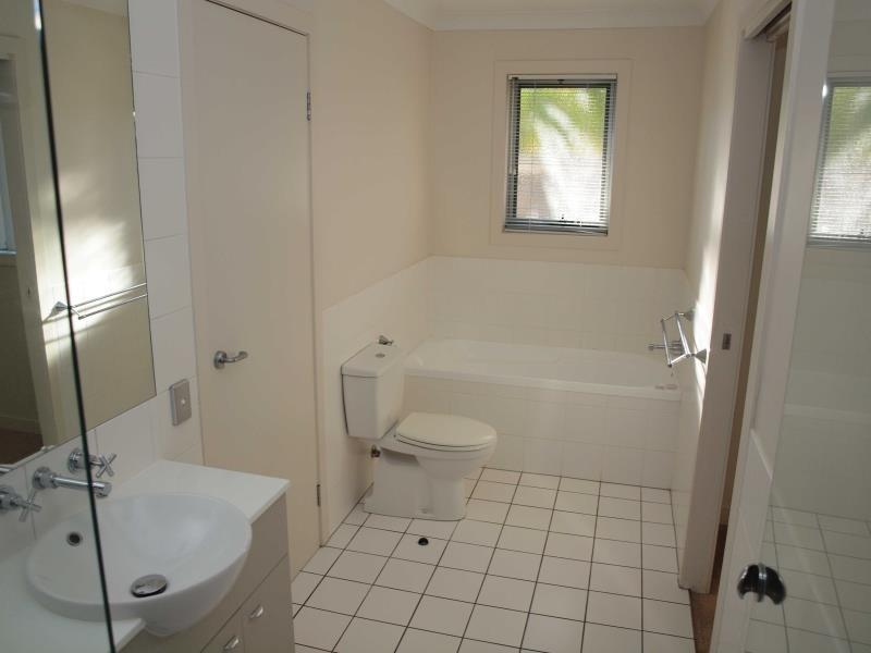 Varsity Lakes QLD 4227