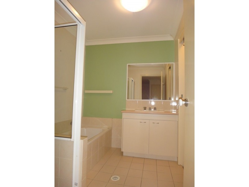 B/757 Ashmore Road, Ashmore QLD 4214