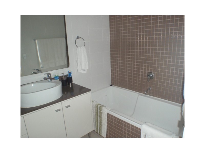 1 Aqua Street, Southport QLD 4215