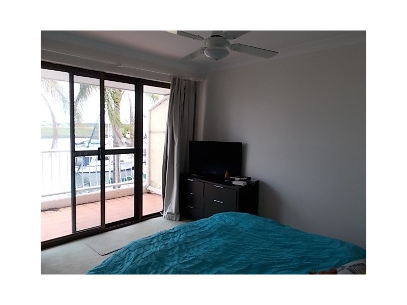 38/81 Boykambil Esp Nth, Hope Island QLD 4212