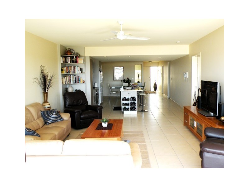 1 Grenada Way, Kawana Island QLD 4575