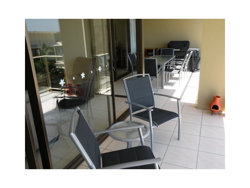 1 Grenada Way, Kawana Island QLD 4575