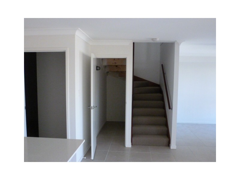 86 Carselgrove Ave, Fitzgibbon QLD 4018