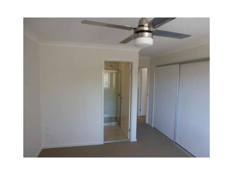 86 Carselgrove Ave, Fitzgibbon QLD 4018