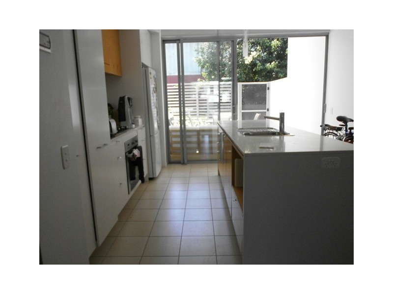 06/20 Anthony Street, West End QLD 4101