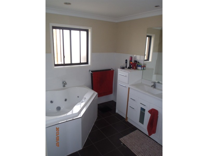 4 Hackney Court, Upper Coomera QLD 4209