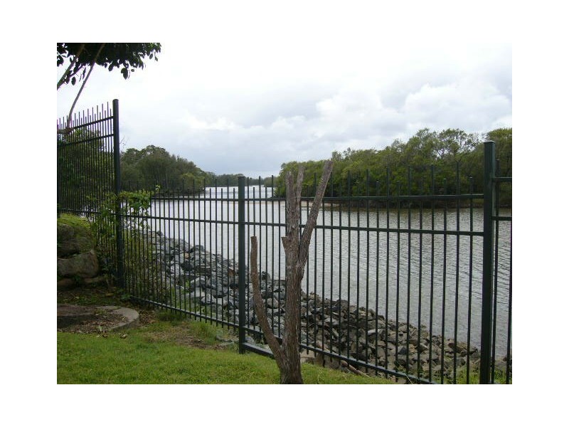 16/15 Tallebudgera crek Rd, West Burleigh QLD 4219