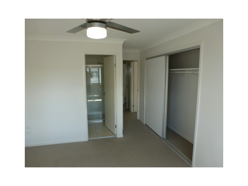 86 Carselgrove Ave, Fitzgibbon QLD 4018