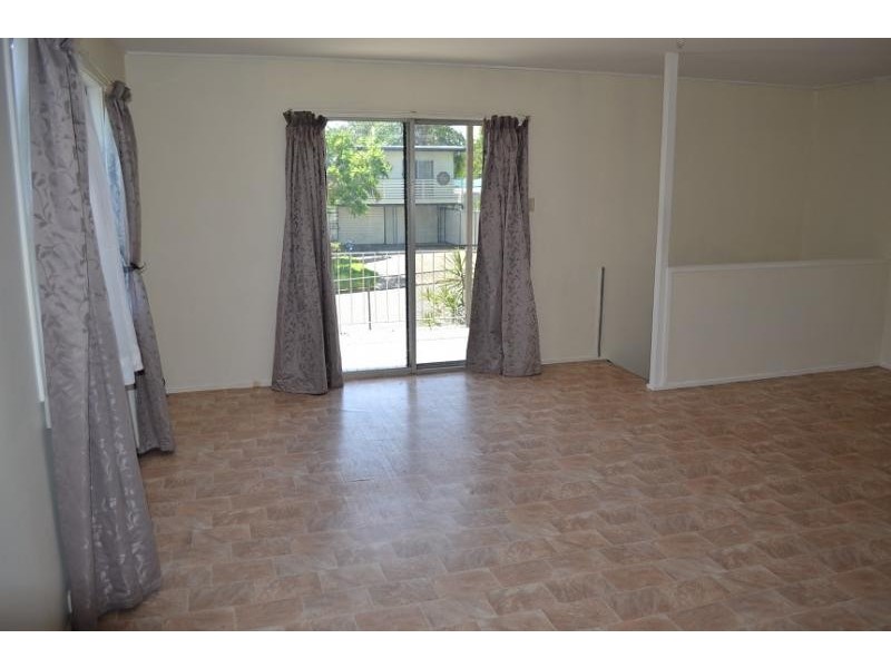 1 Wilde Street, Kingston QLD 4114
