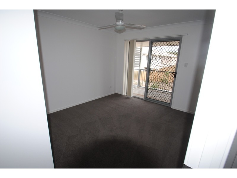 1 McAualey Parade, Pacific Pines QLD 4211