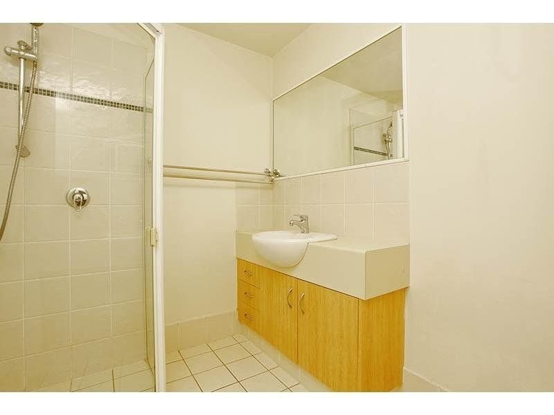 53/24 Slatyer Ave, Bundall QLD 4217