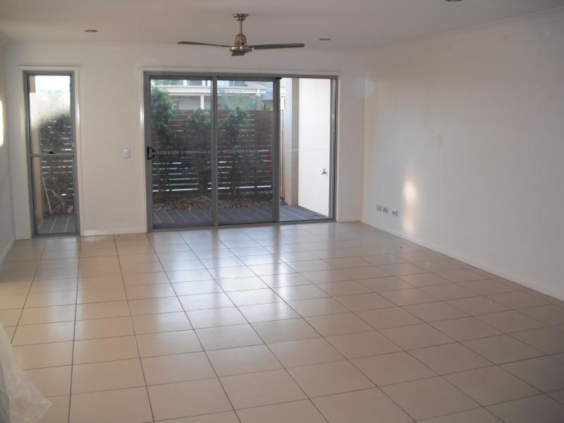 110 Tours Way, Burleigh Waters QLD 4220