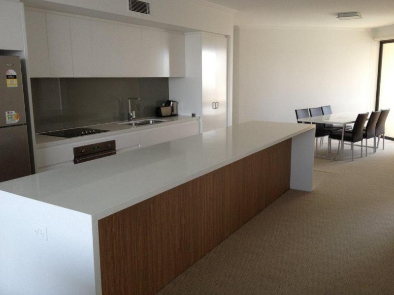 9 Moores Crescent, Varsity Lakes QLD 4227