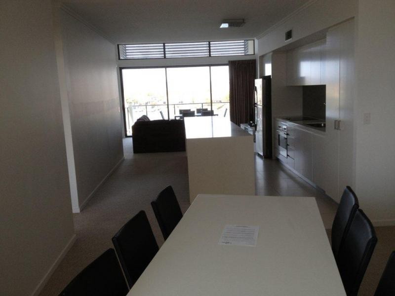 9 Moores Crescent, Varsity Lakes QLD 4227