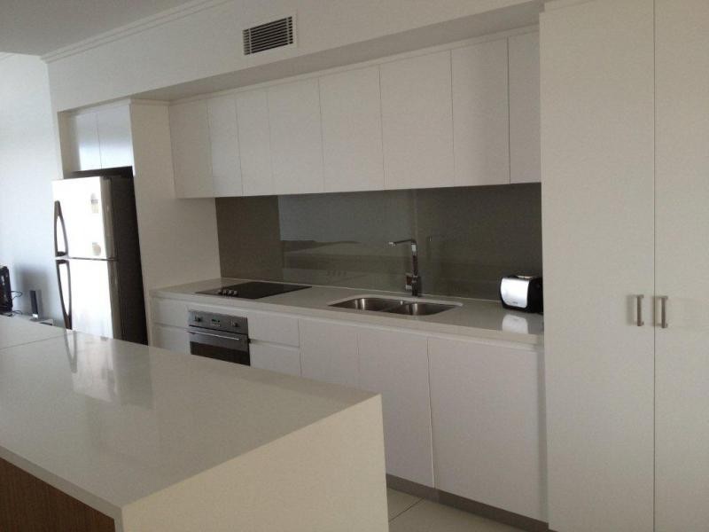 9 Moores Crescent, Varsity Lakes QLD 4227