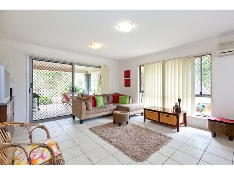 3 Shaw Place, Redland Bay QLD 4165