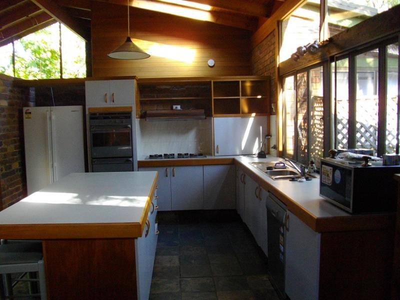 11 Dulhunty Street, Chapel Hill QLD 4069