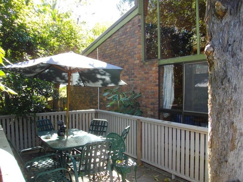 11 Dulhunty Street, Chapel Hill QLD 4069