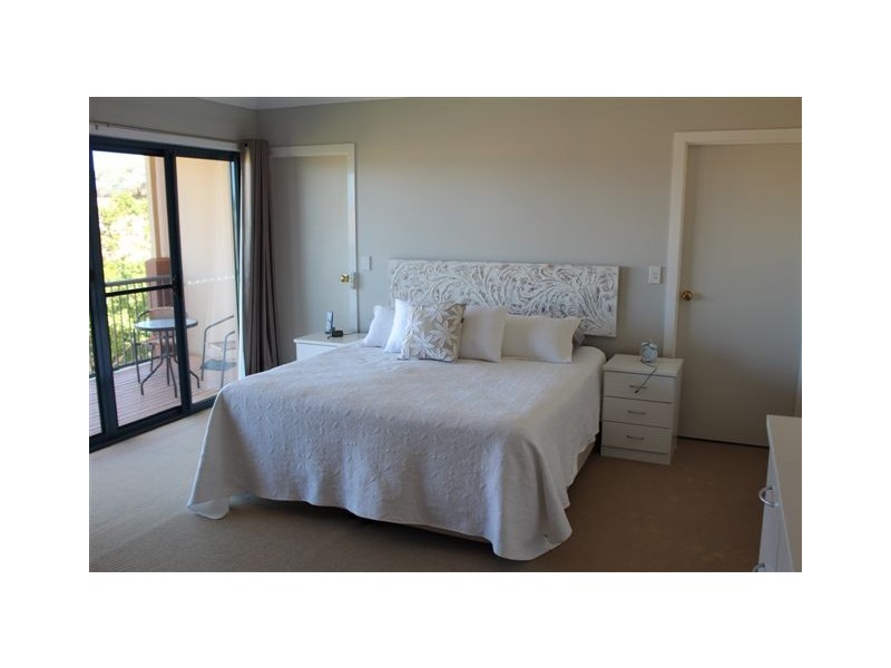 17 Palm Meadows Drive, Carrara QLD 4211