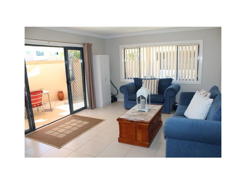 17 Palm Meadows Drive, Carrara QLD 4211