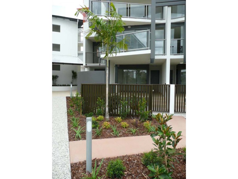 25/10 Grand Parade, Kawana Island QLD 4575