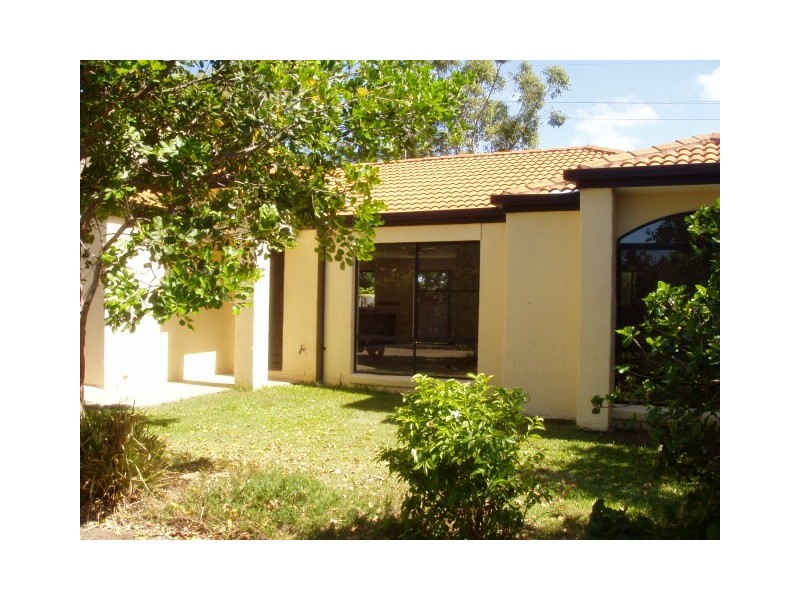 104/104 Serafina drive, Helensvale QLD 4212