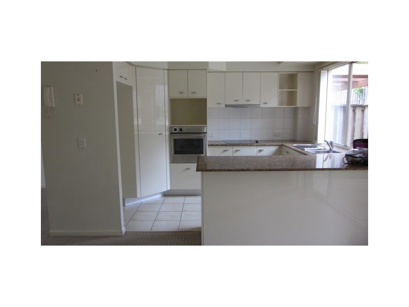 27/480 Christine Avenue, Robina QLD 4226