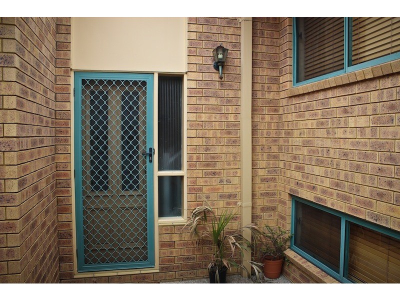 6 Crestridge Crescent, Oxenford QLD 4210