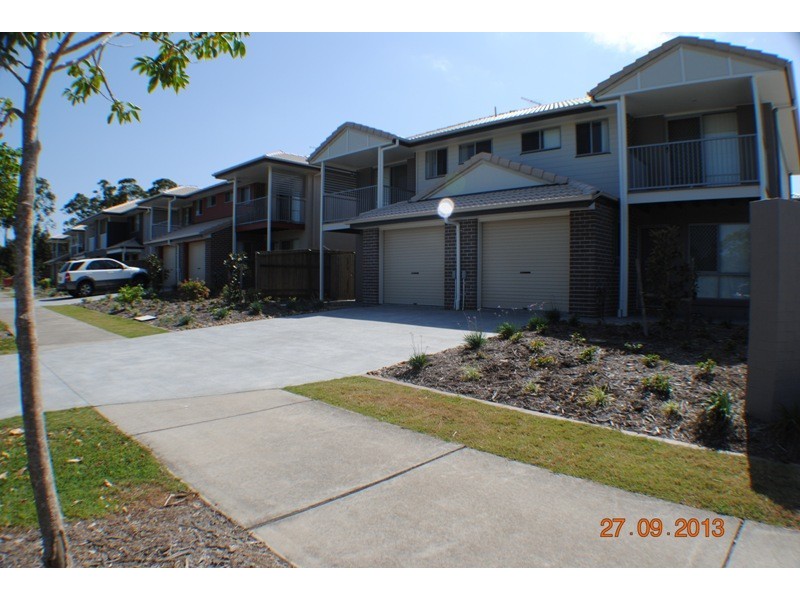 1 McAualey Parade, Pacific Pines QLD 4211