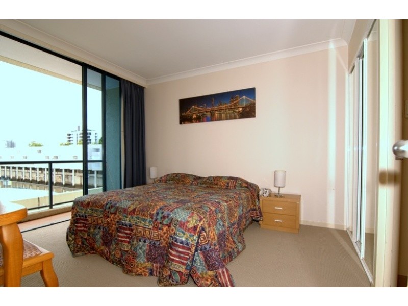 35 Ferry Street, Kangaroo Point QLD 4169