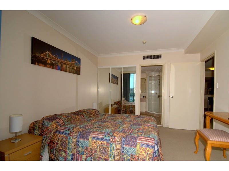 35 Ferry Street, Kangaroo Point QLD 4169