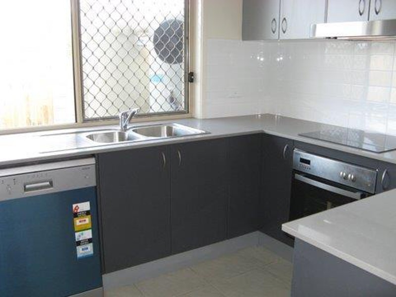 DLUG/582 Manly Road, Wakerley QLD 4154