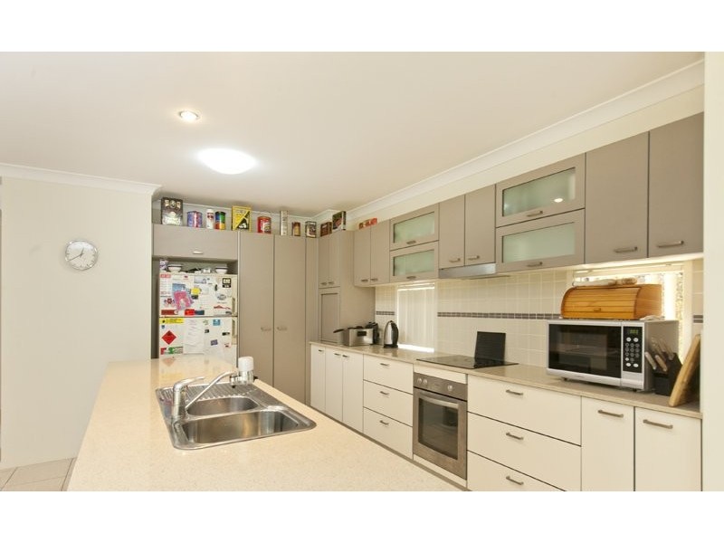 12 Whitsunday Place, Redland Bay QLD 4165