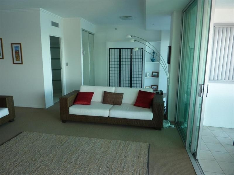 300 Marine Parade, Labrador QLD 4215