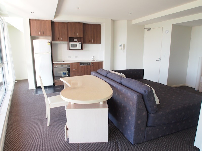 1 Como Crescent, Southport QLD 4215