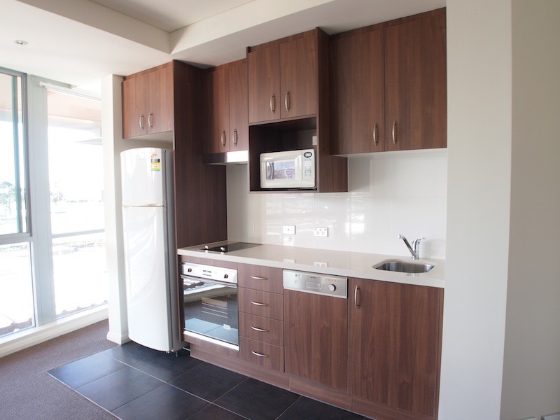 1 Como Crescent, Southport QLD 4215