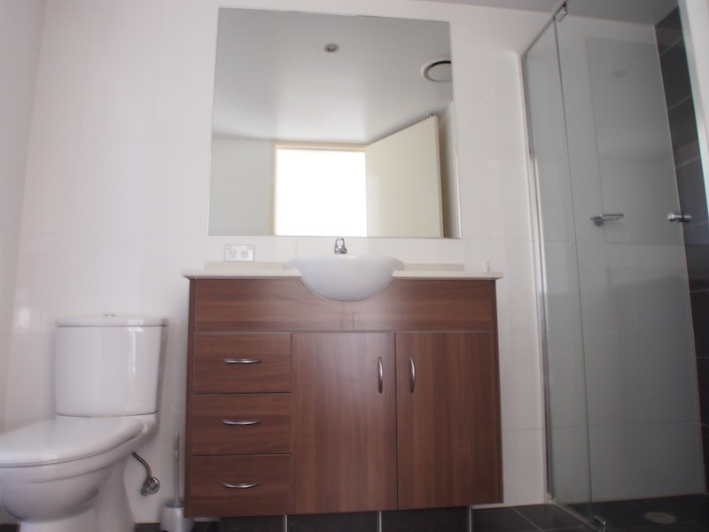 1 Como Crescent, Southport QLD 4215