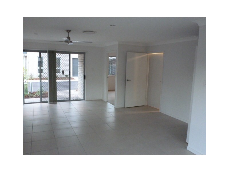 86 Carselgrove Ave, Fitzgibbon QLD 4018