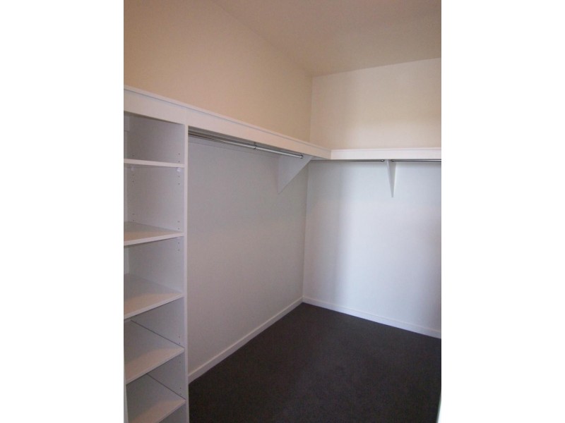 2 Riverwalk Ave, Robina QLD 4226