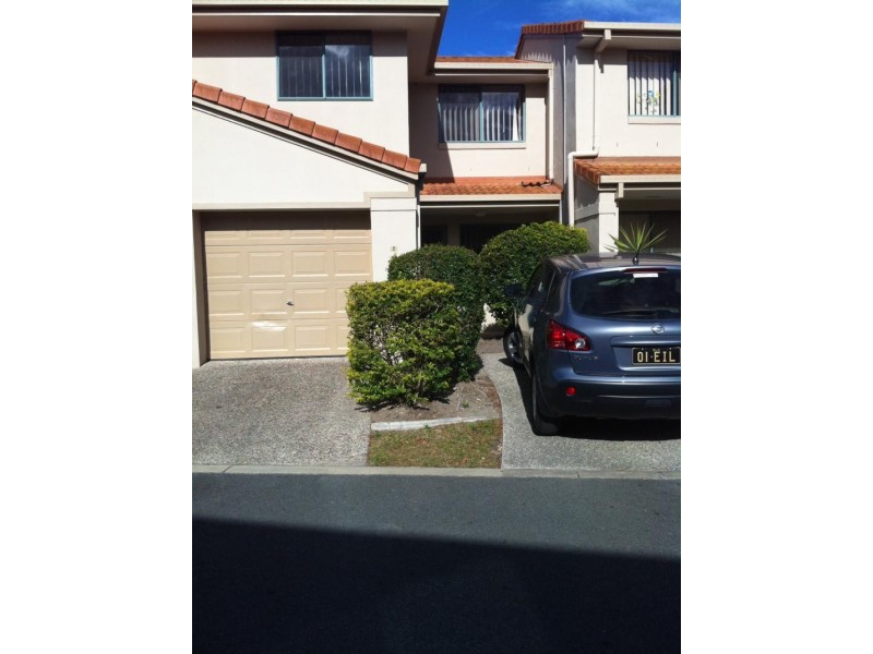 2/21 Regensberg Close, Varsity Lakes QLD 4227