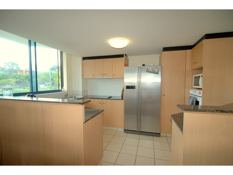 45 Deakin Street, Kangaroo Point QLD 4169