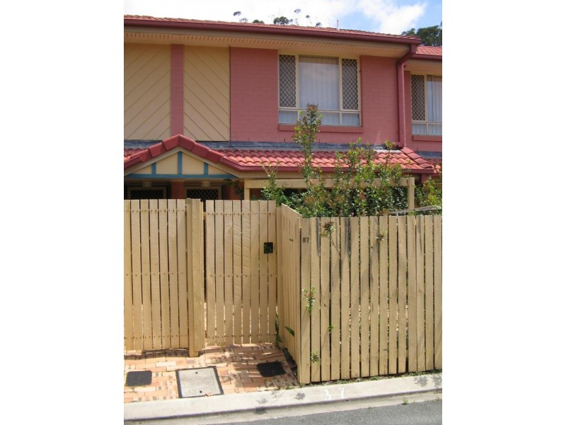 1230 Creek Road, Carindale QLD 4152