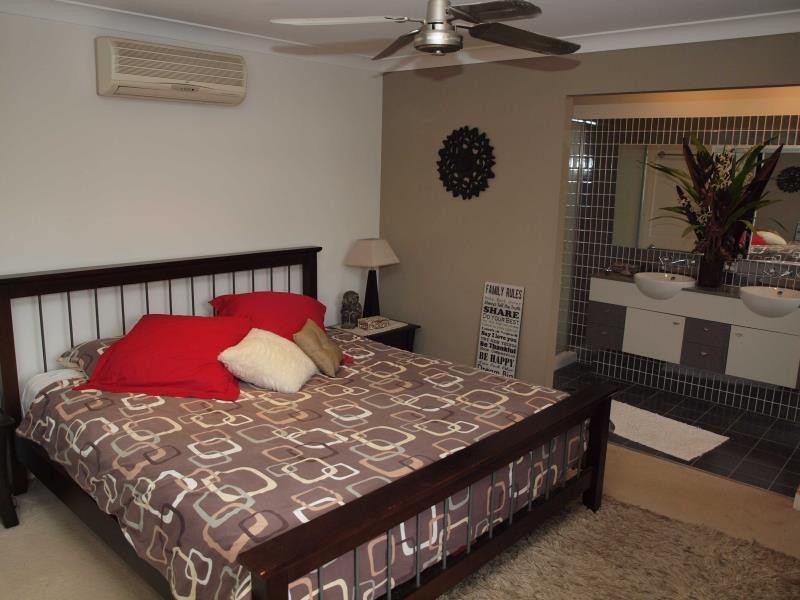 Varsity Lakes QLD 4227