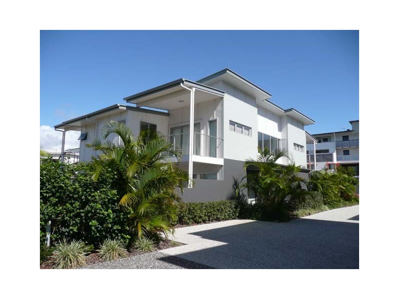 06/10 Grand Parade, Kawana Island QLD 4575