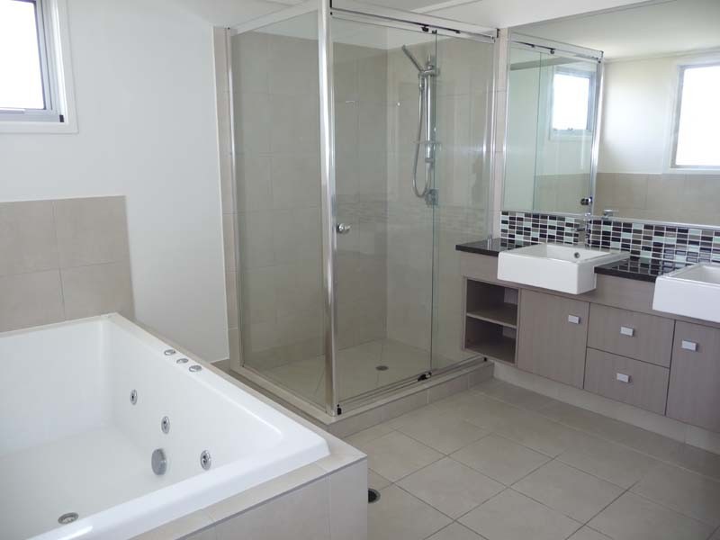 06/10 Grand Parade, Kawana Island QLD 4575